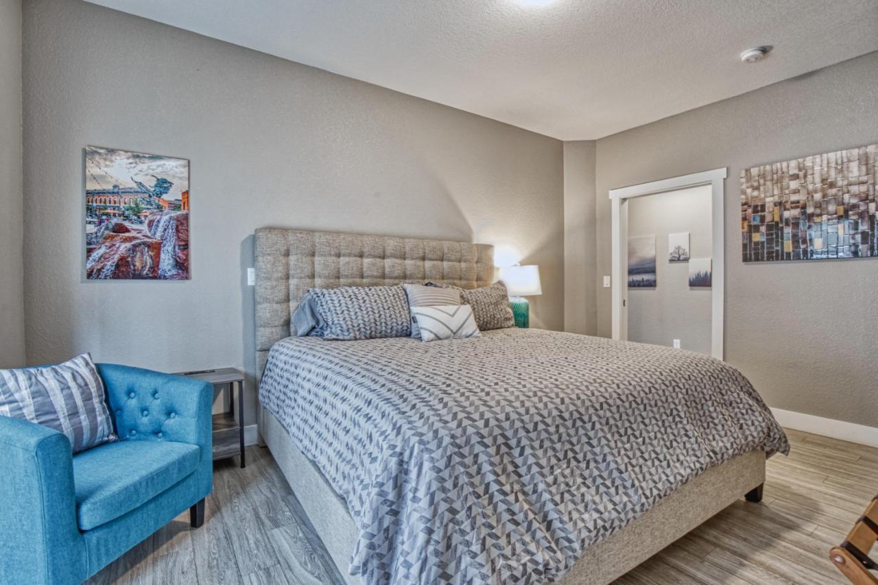 Modern Townhome Near Old Town, Breweries, & River! Fort Collins Kültér fotó