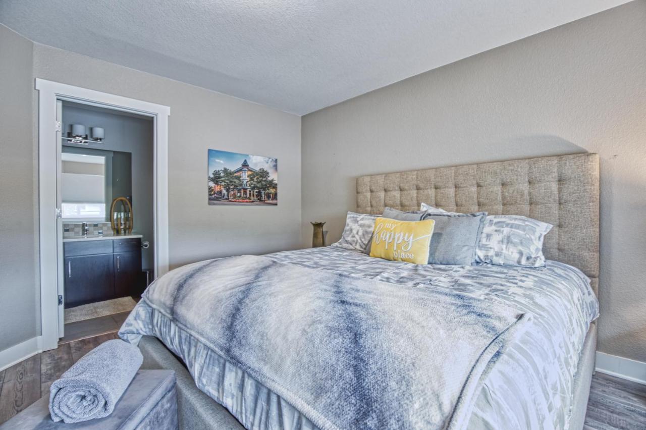 Modern Townhome Near Old Town, Breweries, & River! Fort Collins Kültér fotó
