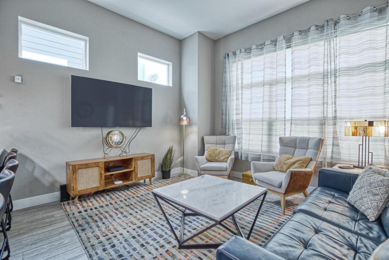 Modern Townhome Near Old Town, Breweries, & River! Fort Collins Kültér fotó